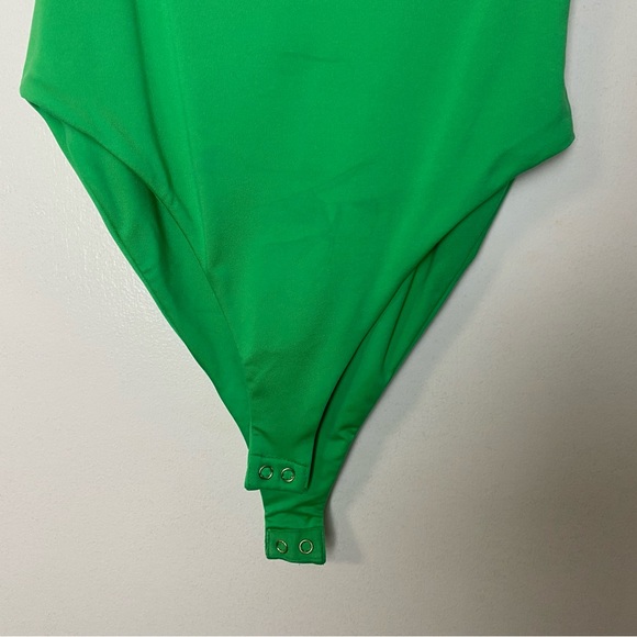 Sleeveless Shoulder Pads Green Bodysuit Size Small - Picture 3 of 6